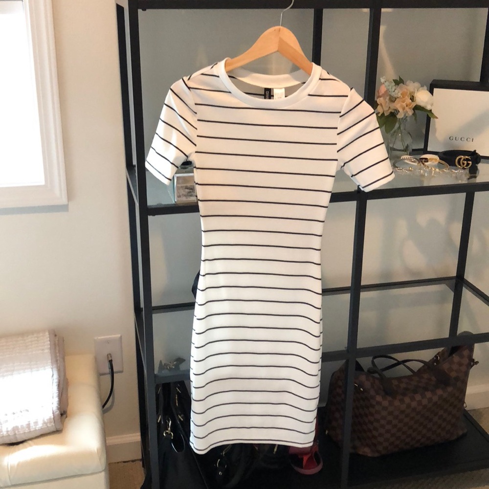 HM DIVIDED dress size 2 euro 32
